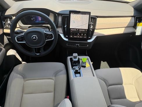 New 2026 Volvo XC90 B6 Plus w/ Protection Package Premier AWD/4WD image 8
