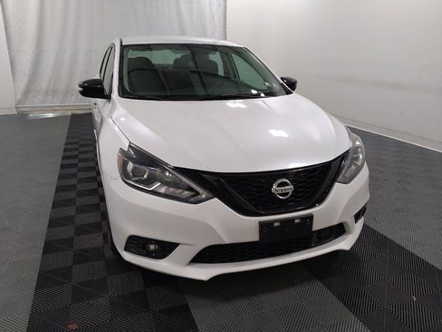 Used 2018 Nissan Sentra SR w/ Technology Package FWD image 14