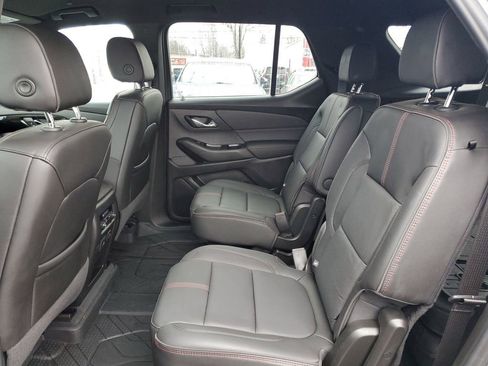 Used 2023 Chevrolet Traverse RS image 27