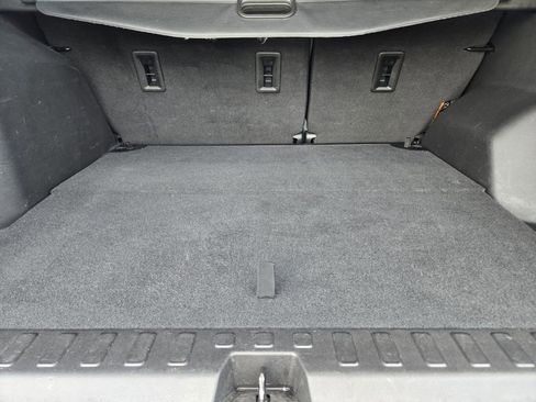 Used 2024 Chevrolet Equinox LS image 31