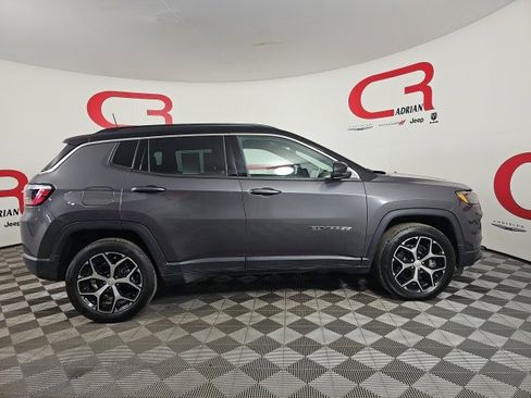 Certified 2024 Jeep Compass Limited image 8