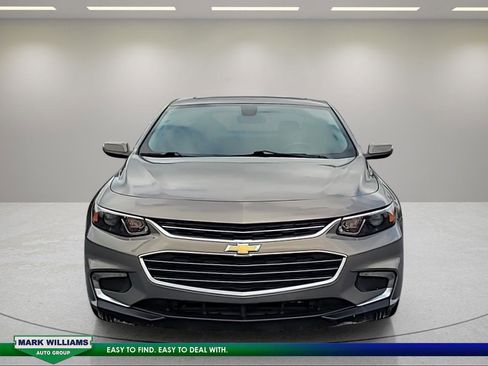 Used 2018 Chevrolet Malibu LT w/ Leather Package image 9
