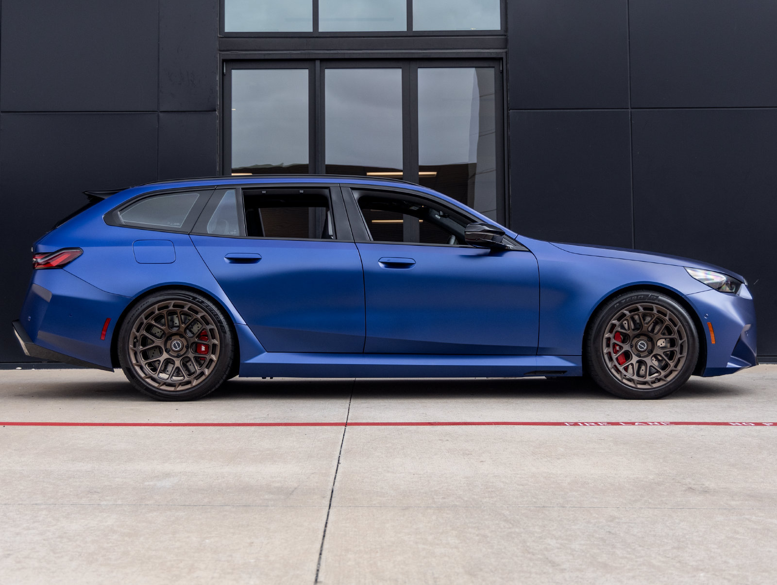 Used 2026 BMW M5 Touring AWD/4WD image 10