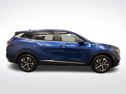Certified 2025 Kia Sportage EX FWD image 2