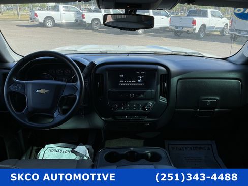 Used 2018 Chevrolet Silverado 1500 Custom w/ Custom Value Package image 15