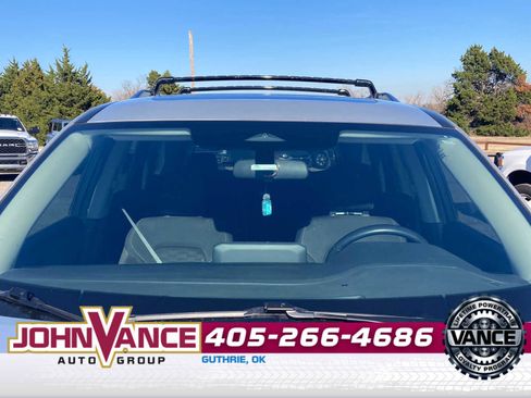 Used 2022 Nissan Pathfinder SV w/ SV Premium Package image 14