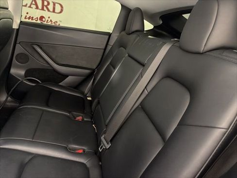 Used 2023 Tesla Model Y Long Range image 13