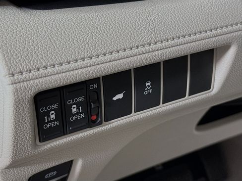 New 2026 Honda Odyssey EX-L image 9