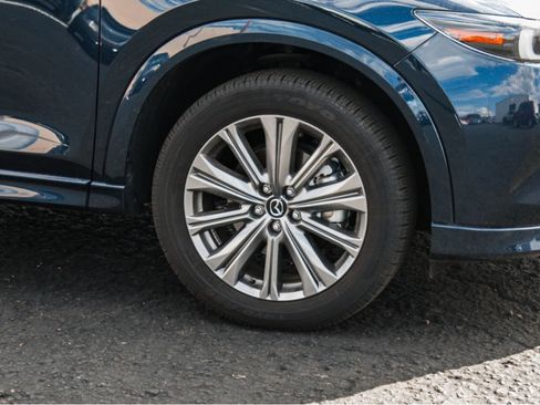 Used 2025 MAZDA CX-5 Signature AWD/4WD image 4