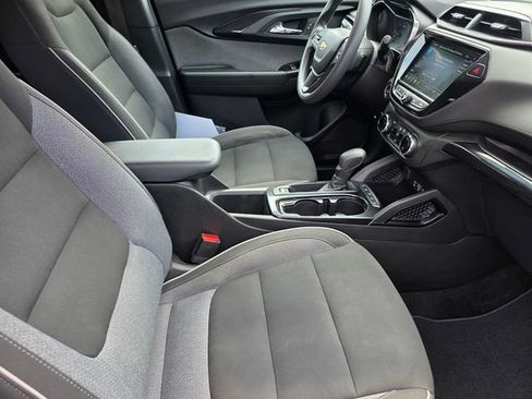 Used 2023 Chevrolet TrailBlazer LT w/ Convenience Package FWD image 18