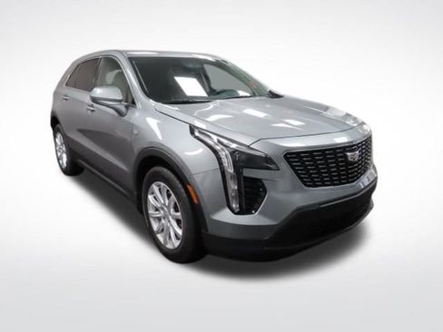 Certified 2023 Cadillac XT4 Luxury image 8