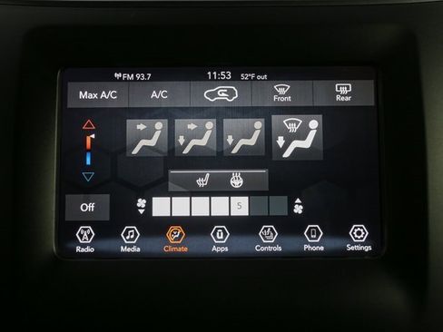 Used 2019 Jeep Cherokee Latitude w/ Cold Weather Group image 22