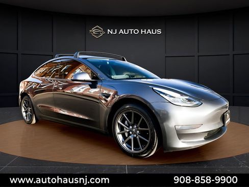 Used 2020 Tesla Model 3 Performance AWD/4WD image 1