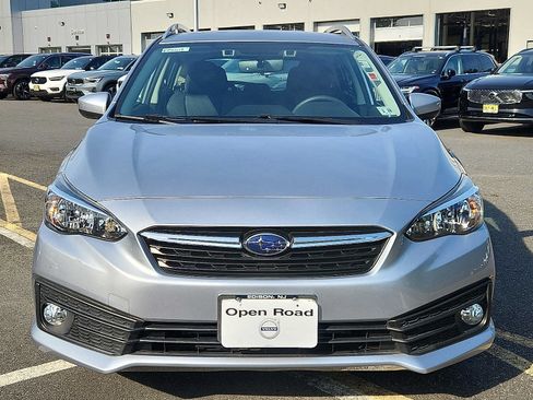Used 2023 Subaru Impreza 2.0i Premium AWD/4WD image 2