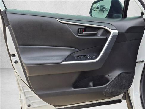 Used 2024 Toyota RAV4 LE FWD image 13