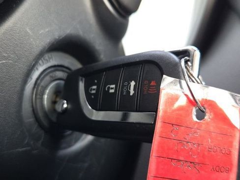 Used 2025 Toyota Corolla LE image 25