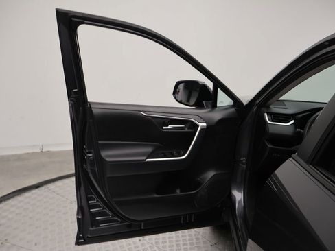 Certified 2025 Toyota RAV4 XLE FWD image 16