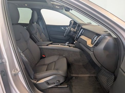 Used 2026 Volvo XC60 B5 Core w/ Climate Package image 31