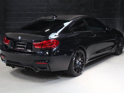 Used 2018 BMW M4 Coupe w/ Competition Package RWD image 19