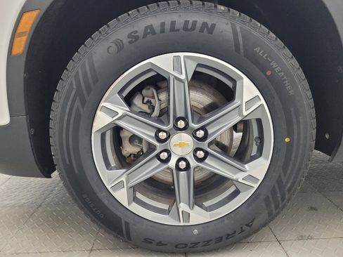 Used 2024 Chevrolet Blazer LT FWD image 31