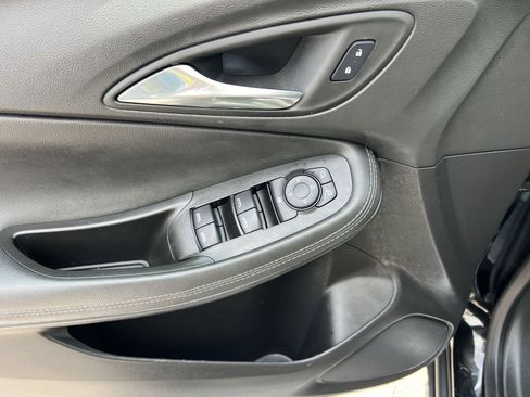 Used 2023 Buick Encore GX Preferred w/ Cold Weather Comfort Package AWD/4WD image 15