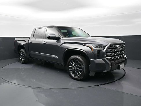 Used 2025 Toyota Tundra Platinum AWD/4WD image 3