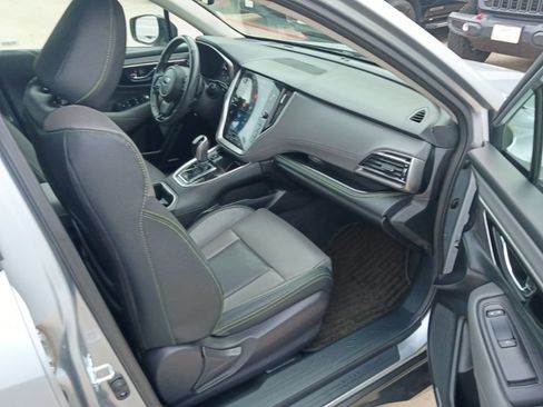 Used 2025 Subaru Outback Onyx Edition image 9