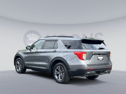 Used 2022 Ford Explorer XLT w/ Equipment Group 202A AWD/4WD image 7
