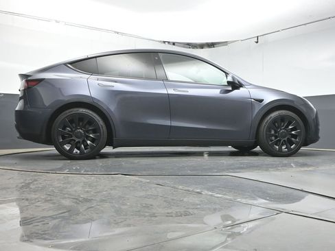 Used 2023 Tesla Model Y Long Range AWD/4WD image 37
