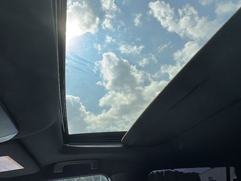 Used 2021 Toyota Highlander XSE image 25