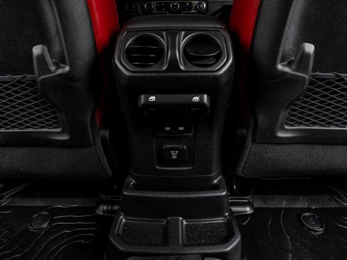 Used 2024 Jeep Wrangler Rubicon 392 image 33