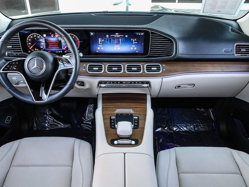 Certified 2024 Mercedes-Benz GLS 450 4MATIC image 14