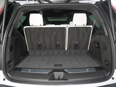 Used 2026 Cadillac Escalade V w/ LPO, ONYX Package AWD/4WD image 12