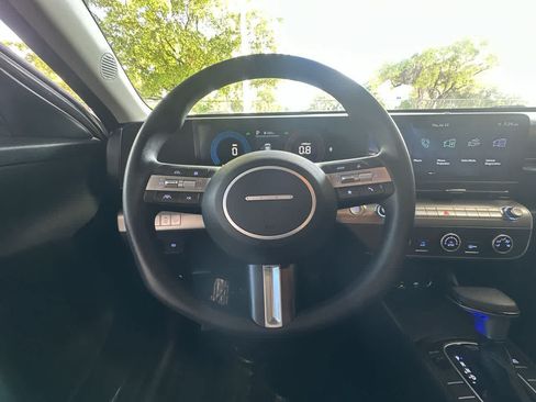 Used 2024 Hyundai Kona SE FWD image 15
