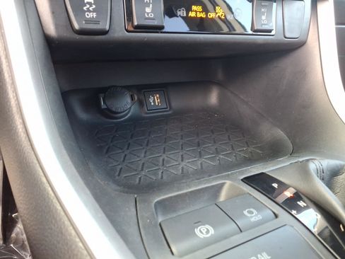 Certified 2023 Toyota RAV4 XLE w/ Convenience Package image 21