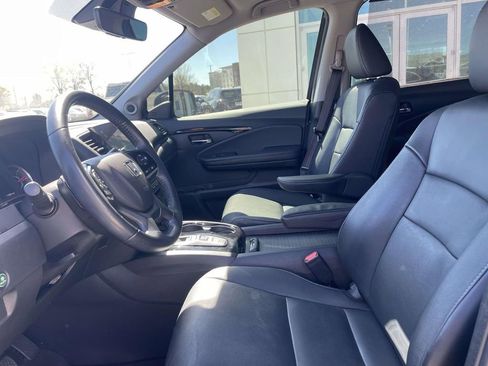 Used 2021 Honda Pilot Touring image 14