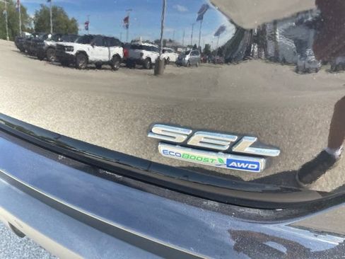 Used 2019 Ford Edge SEL w/ Equipment Group 201A AWD/4WD image 10