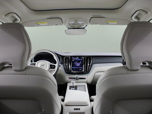 New 2025 Volvo XC60 T8 Ultra w/ Protection Package Premier image 11