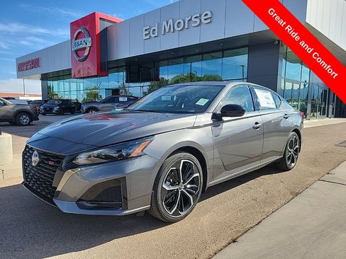New 2025 Nissan Altima 2.5 SR w/ SR Premium Package FWD image 1