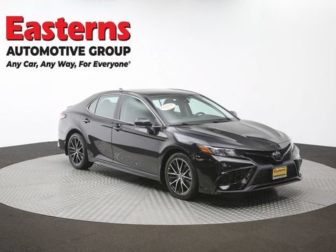 Used 2024 Toyota Camry SE w/ Cold Weather Package FWD image 51