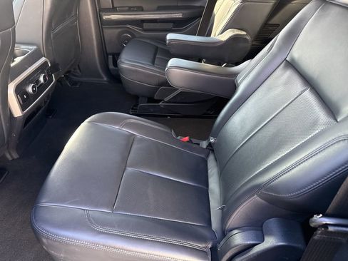 Used 2024 Ford Expedition Max XLT image 21