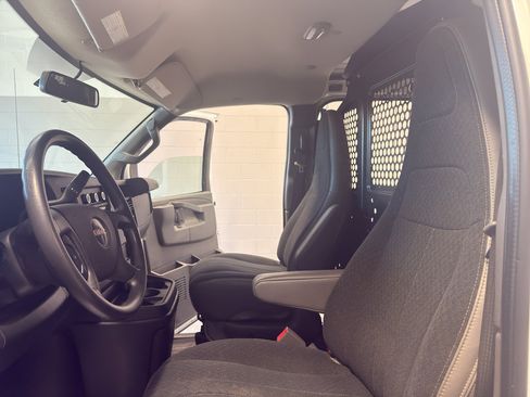 Used 2020 GMC Savana 2500 w/ Driver Convenience Package image 15
