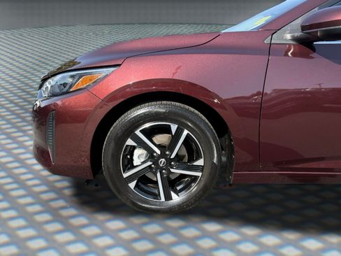 Used 2025 Nissan Sentra SV FWD image 9