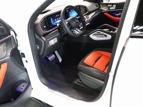 Used 2025 Mercedes-Benz GLE 63 AMG S w/ Driver Assistance Package image 24