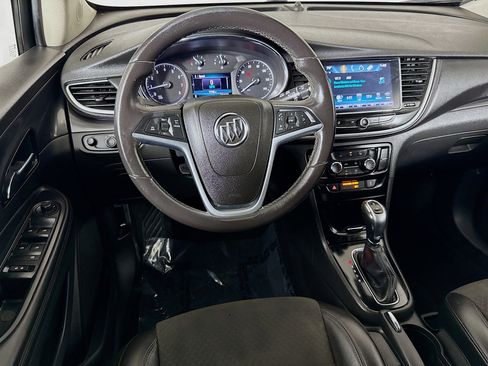 Used 2021 Buick Encore Preferred image 17