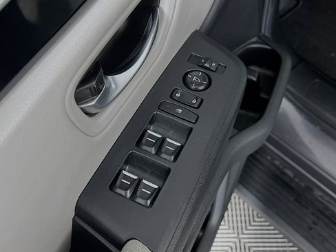 Used 2023 Honda Pilot LX image 18