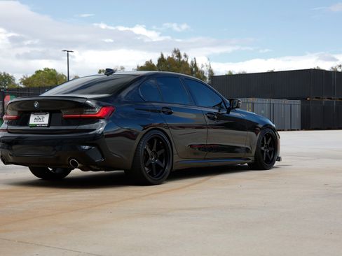Used 2020 BMW 330i Sedan w/ M Sport Package RWD image 38