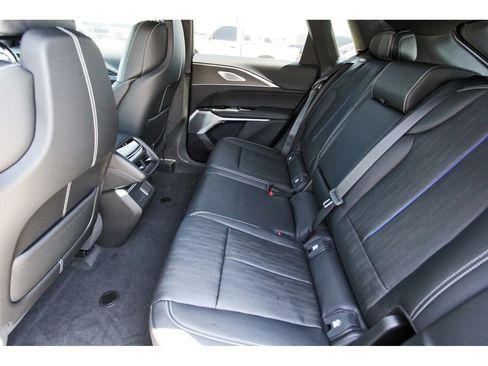 New 2026 Cadillac Lyriq Signature Luxury image 7