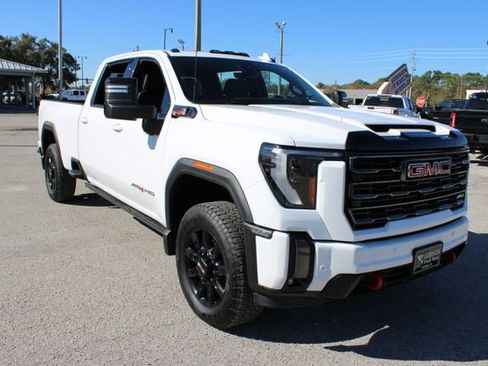 Used 2024 GMC Sierra 2500 AT4 w/ AT4 Premium Plus Package image 16