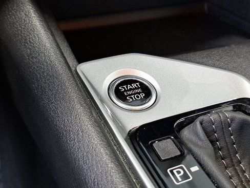 Used 2025 Nissan Altima 2.5 SV FWD image 18